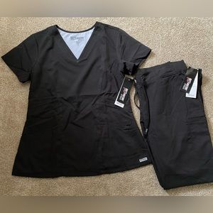 Brand New “Grey’s Anatomy by Barco” Scrub Set